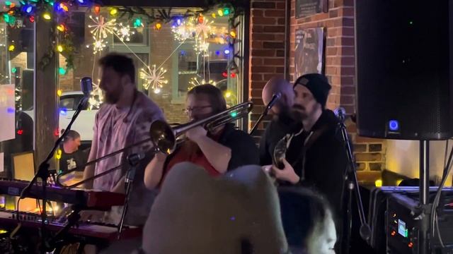 Hustle Souls - Small Worlds (Mac Miller cover) смотреть онлайн