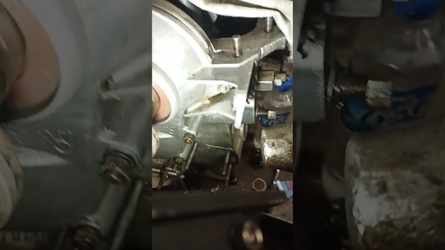 Течь переднего сальника УМЗ 421. смотреть онлайн