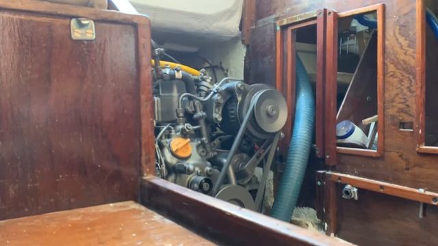 Yanmar 1GM10 First start with new exhaust valve seat, valves and reassembly after ten years. смотреть онлайн