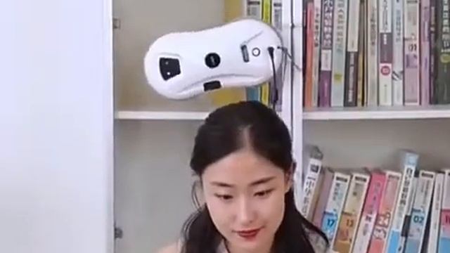 ROBOT THÔNG MINH TỰ ĐỘNG PHUN NƯỚC VÀ LAU KÍNH ĐIỆN CÓ ĐIỀU KHIỂN TỪ XA смотреть онлайн