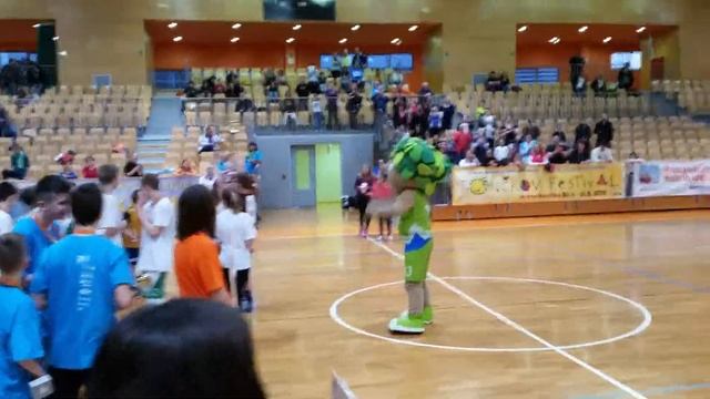 U13 košarka 2014/15, 1.SKL, F4, Zmagovalni pokal za LTH Castings! 14.3.2015, Koper смотреть онлайн