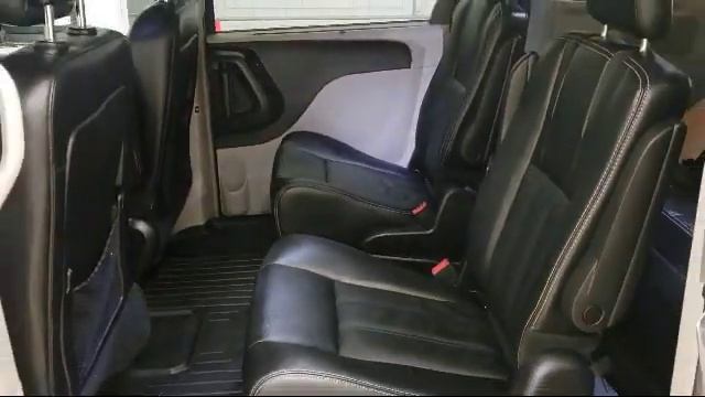 2016 Chrysler TOWN & COUNTRY Touring Akron Canton Cleveland Medina Kent смотреть онлайн