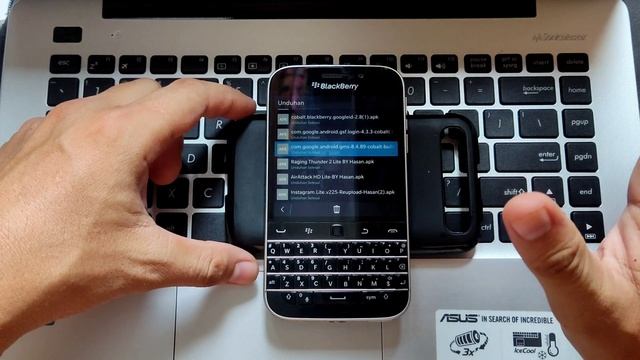 Cara mudah download PlayStore dan trik lain download apk yg support pada prangkat BB Q20 Classic смотреть онлайн