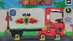 Vlad&Niki 12 замков. Влад показывает как он умеет гонять на своем грузовичке.