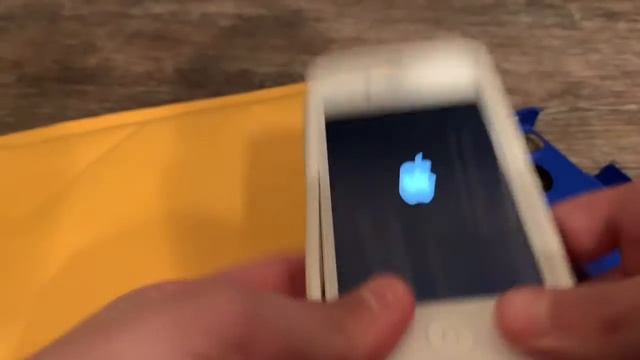 Unboxing a iPhone 4s in white from eBay смотреть онлайн