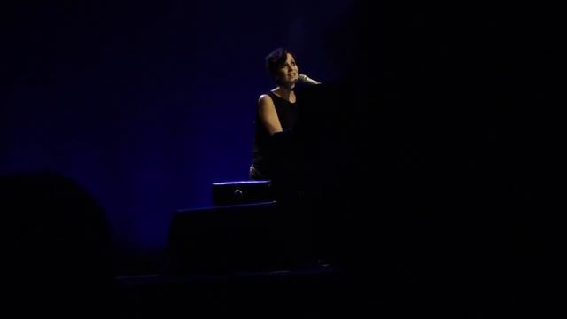 Chantal Kreviazuk - Green Apples (partial) - Olympia - Montreal - February 5th 2010 смотреть онлайн
