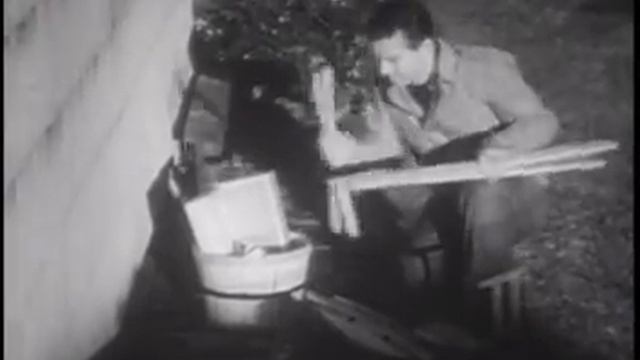 Survival Under Atomic Attack смотреть онлайн