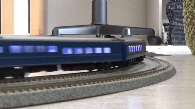 2019年3月23日 今日の鉄道模型ｼﾘｰｽﾞ#717 KATO･EF65-500P形+24系25形100番台銀帯/KATO･111系0番台湘南色 смотреть онлайн