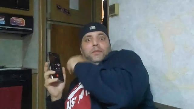 (ONLYUSEMEBLADE) “Gets Spooked Looking Out Window” #irl #livestream #jägermeister #reaction @oumb29 смотреть онлайн