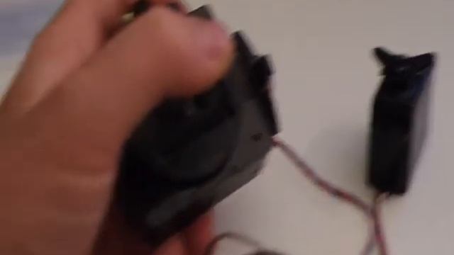 Servo with analog command (Pot) смотреть онлайн