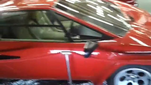 Lamborghini Countach смотреть онлайн