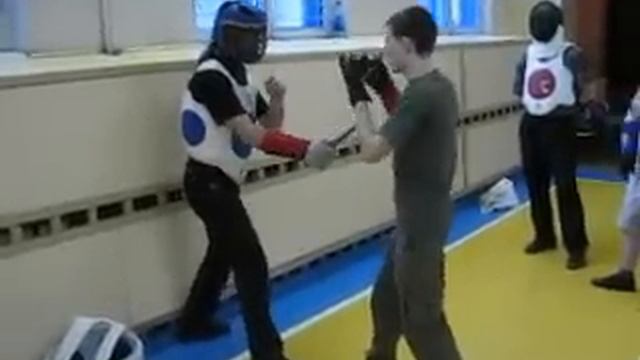Ножевой бой. Обучающее упражнение "У стены"