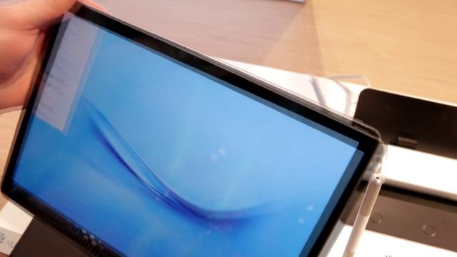 @MWC 16 | Huawei Mate Book | Hands On (Deutsch/German) смотреть онлайн