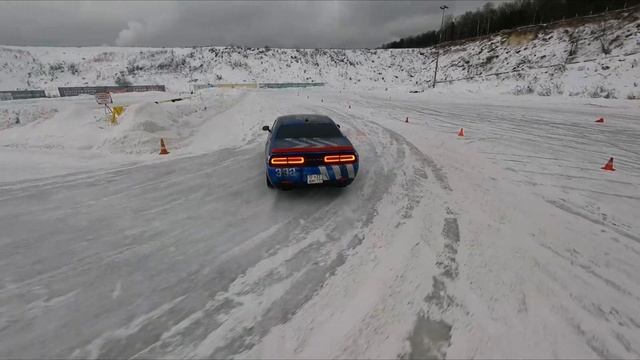 Снимаем сильный Dodge Charger/ FPV Oneshot смотреть онлайн