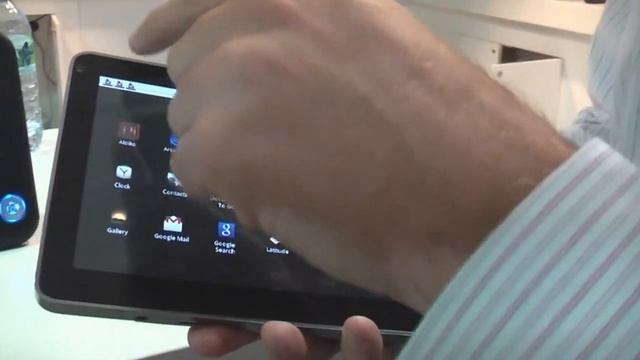 ViewSonic ViewPad 7 Android tablet with 7 inch capacitive Touchscreen Hands-on at IFA 2010 смотреть онлайн