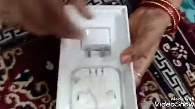 Apple iPhone xR смотреть онлайн