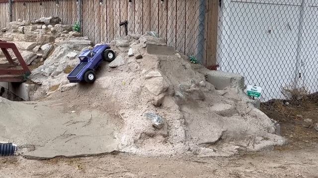 Crawler Canyon Quick(re)view: Duratrax Pivot 1.9 (Class 1) смотреть онлайн