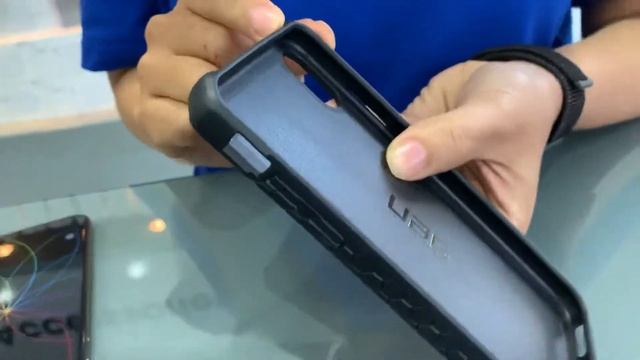 macsaigon.com - mở hộp case UAG dành cho iPhone XS Max смотреть онлайн