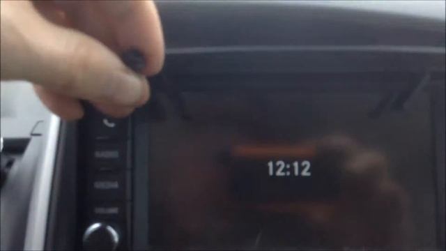 Removing the entertainment center on a 2010 Dodge Caravan смотреть онлайн