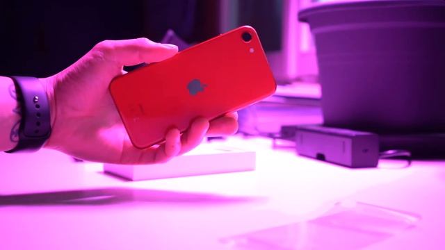 Unboxing #5 - Apple iPhone 12 Mini & iPhone SE 2020 Product RED смотреть онлайн