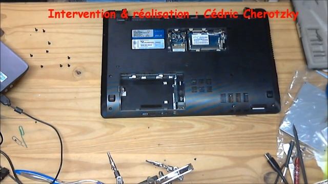 Asus X53 T réparation charnière et ventilation partie 1 sur 5 смотреть онлайн