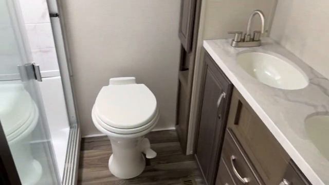 2022 Keystone RV Cougar_Premium_316RLS Tulsa, Broken Arrow, Owasso, Bixby, Green Country, OK R6621 смотреть онлайн