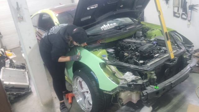 Tinybot Vinyl Color Reveal (Genesis Coupe Build Episode 3) смотреть онлайн
