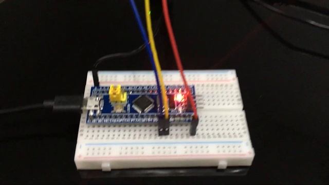 Apresentando a placa Blue Pill смотреть онлайн