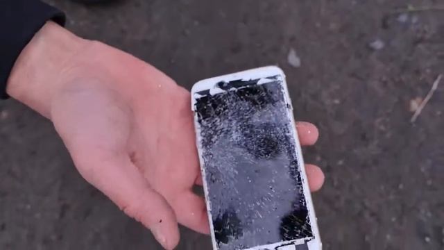 Don't Put Your iPhone on an Airbag - iPhone 6S hd смотреть онлайн
