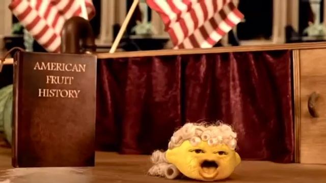 Annoying Orange Apple gets crushed by a book смотреть онлайн