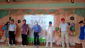 Родители жгут на выпускном в детском саду