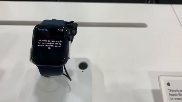 Apple Watch series 6 vs Apple watch se / What is different between apple watch 6 and Watch se ? смотреть онлайн