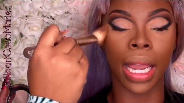 Dramatic Cut Crease on dark skin l Makeup for chocolate Girls смотреть онлайн