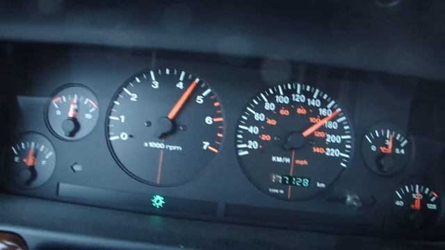Jeep Grand Cherokee 5.2 acceleration смотреть онлайн