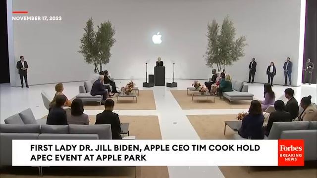 WATCH: Rosé Of Blackpink Discusses Importance Of Keeping Mental Health A Priority At APEC Event смотреть онлайн