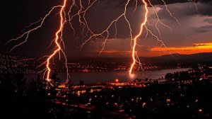 Мощные удары молний попавшие на видео ⚡ Подборка ※