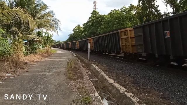 KERETA API BATUBARA / CC205 MENARIK 60 GERBONG BATUBARA смотреть онлайн