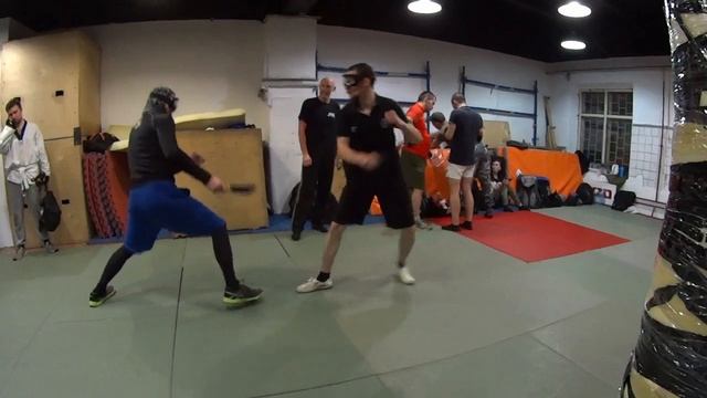 ACT, Do not stop in knife fighting смотреть онлайн