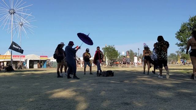 Baby Tesla Dances To Oscillator Z W/ Lil Party @ LIB