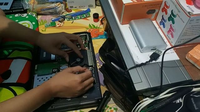 Cara Mengganti Baterai Bios Laptop ASUS K40IJ смотреть онлайн