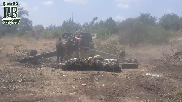 ⚡️СВО 18+ Расчет гаубицы 2А65 ведет огонь по позициям противника на Покровском направлении смотреть онлайн