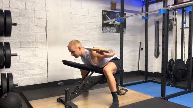 Seated Good Morning смотреть онлайн