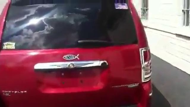 Chrysler Town & Country Limited 4.0L смотреть онлайн