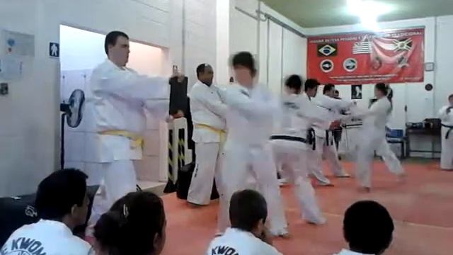 Exame de Faixa na Toca do Jaguar - 11/10/2013 (2) смотреть онлайн