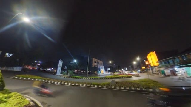 SUASANA MALAM JALAN UNILA смотреть онлайн