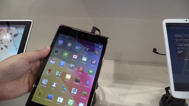 BlueBank INT80B Intel Android Tablet im Hands On смотреть онлайн