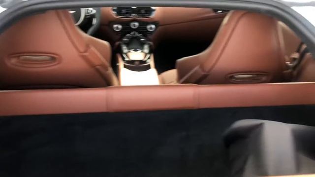 2020 Aston Martin Vantage смотреть онлайн