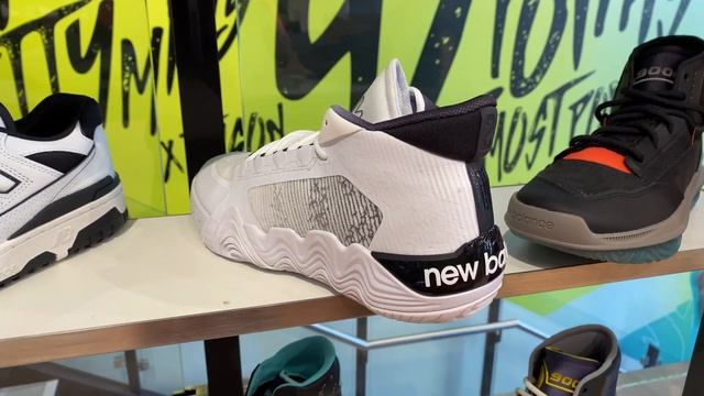 New Balance Kawhi 2 “Blur” (White/Black) Men’s Basketball Shoes - Style #: BBKLSLH2 смотреть онлайн