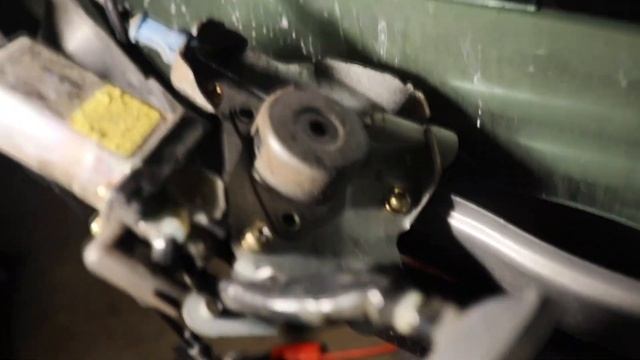Replacing G35 Window Motor (Window Stuck) смотреть онлайн