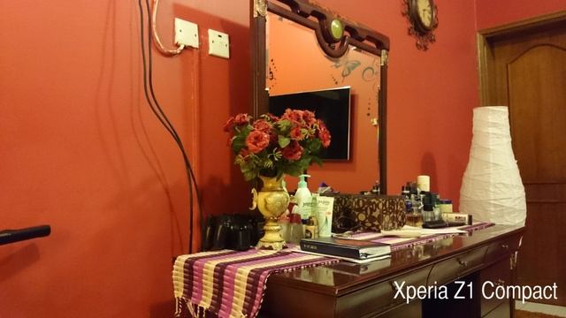 Sony Xperia Z1 Compact vs Lumia 1520 Camera After 4.4.2 KitKat Update смотреть онлайн